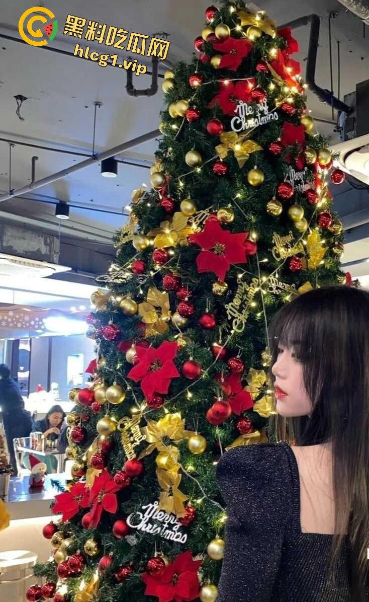 武汉生物工程学院 【张伊美】跟男友出去西安旅游的私密视频常遭曝光！-2