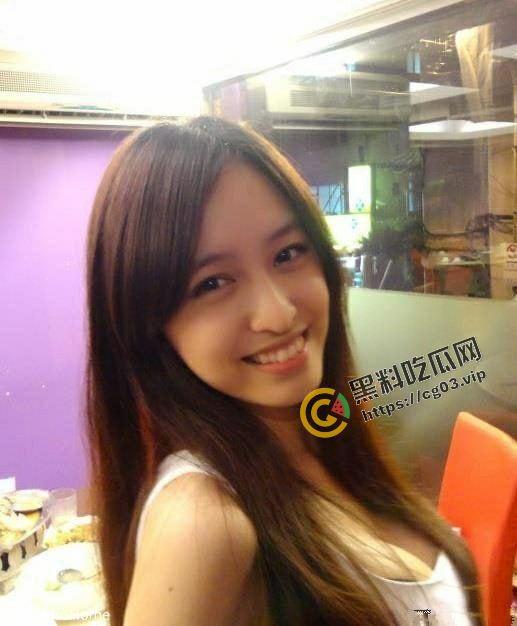 曾爆红的台湾网络女神江小辣 号称32D网络正妹 身材极品 口爆吞精 做爱视频被渣男前男友流出-1