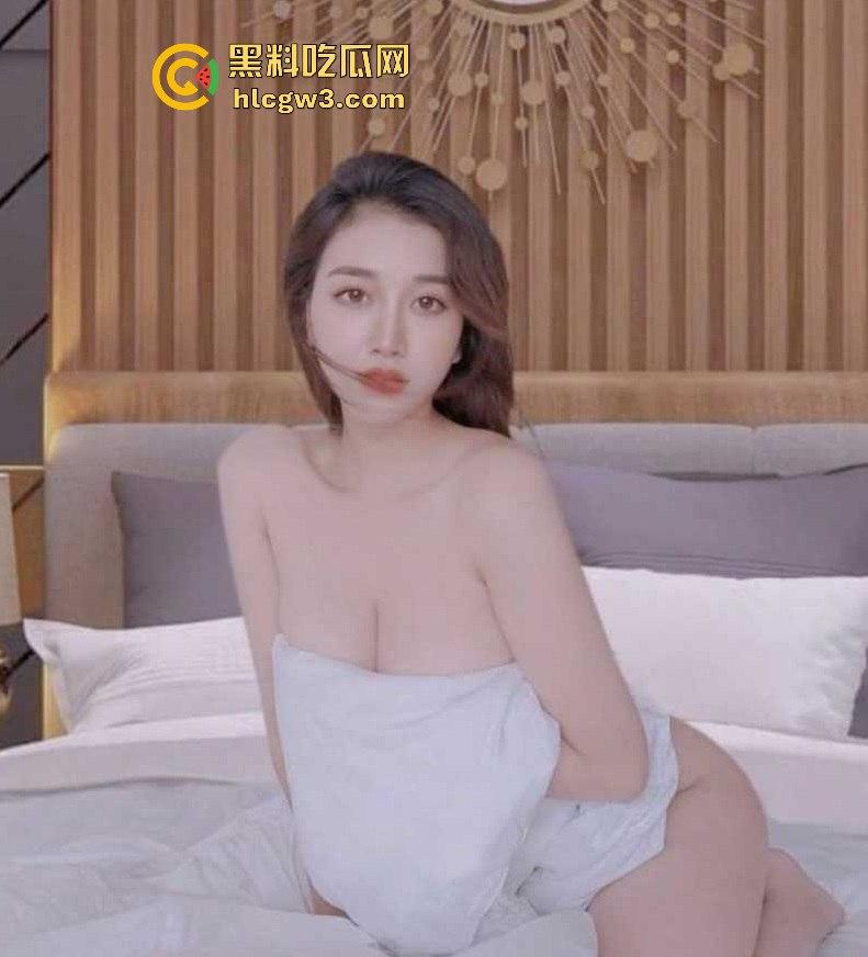 【猫先生】越南FCup模特约炮视频疯传！落地窗前暴力后入，极致打桩场面让人看硬了！-12