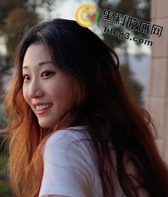 菲律宾华裔网红『许美仁Christine Co』与金主啪啪视频泄密！御姐姿态后入爆操！-1