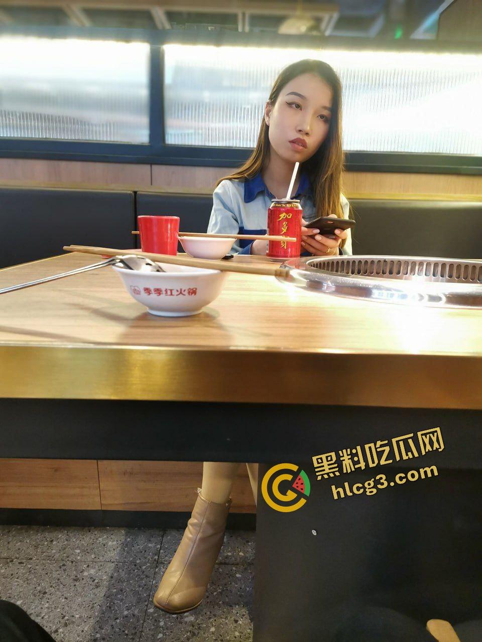 大神下药迷奸02年少女『陆藏』SM调教道具滴蜡 高价5000元泄密单男！-8